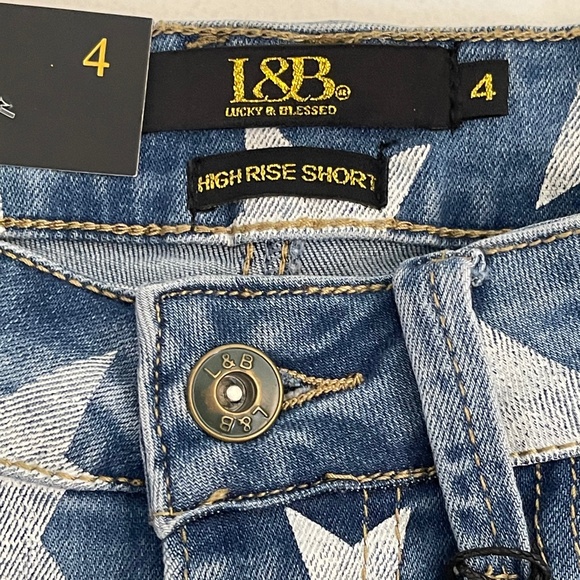 RESTOCKED! L & B Star Print Distressed Jean/Shorts - Picture 11 of 16